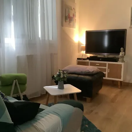 Un Sejour Entre Nimes Et Montpellier Apartment