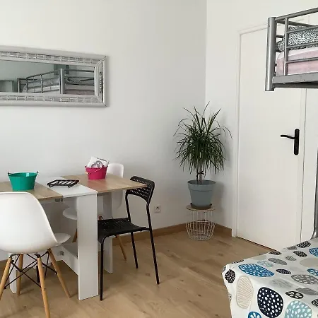 Lejlighed Un Sejour Entre Nimes Et Montpellier *