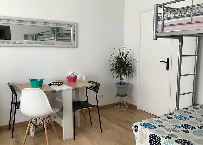 아파트 Un Sejour Entre Nimes Et Montpellier *