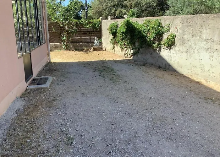 Un Sejour Entre Nimes Et Montpellier *